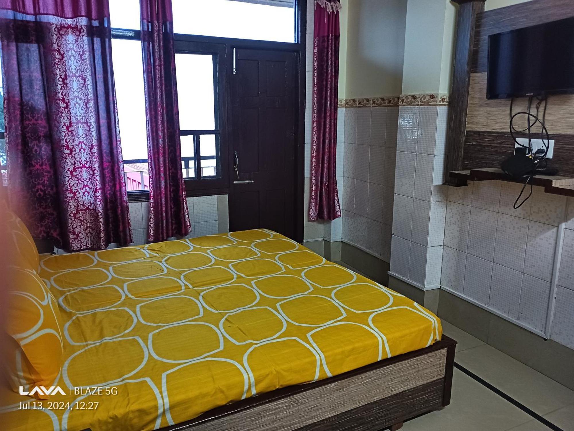 Krishna Holiday Guest House Block II Dharamshala Exterior foto